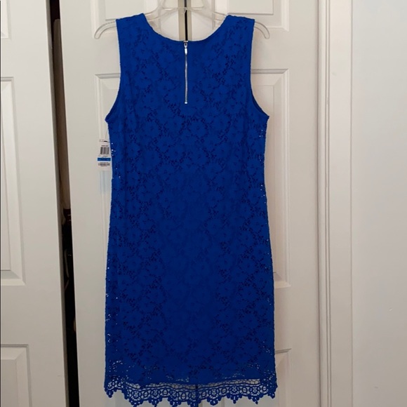 Dress - Picture 3 of 5